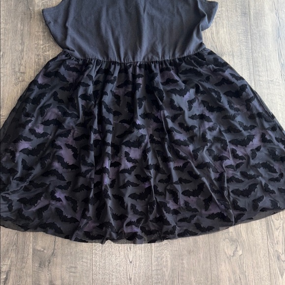Disney Her Universe 💜🖤Oogie Boogie Black and Purple Bat Dress💜🖤 - Picture 3 of 6